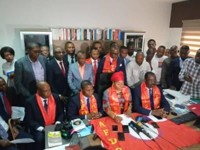 Nene Nkulu et quelques députés de l'afdc