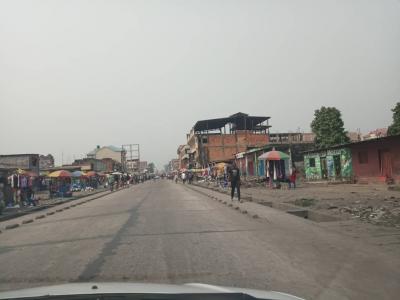 l'avenue Luambo Makiadi, ex Bokassa réhabilitée