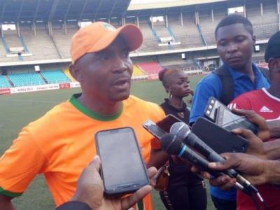 Papy Kimoto au stade des martyrs après une rencontre de son équipe renaissance