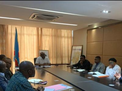 Willy Ngoopos et ses quelques responsables des structures de son secteur 