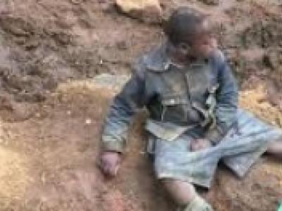 Enfant dans une mine 