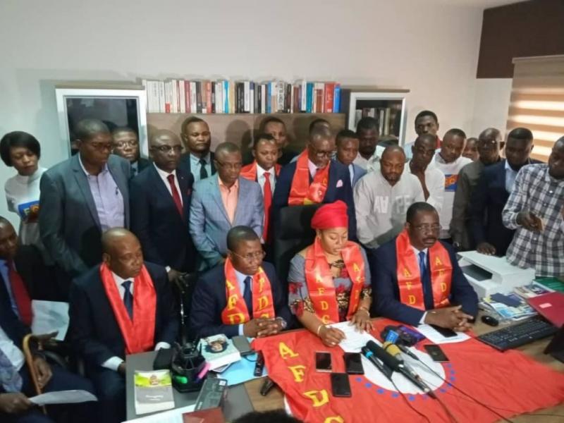 Nene Nkulu et quelques députés de l'afdc