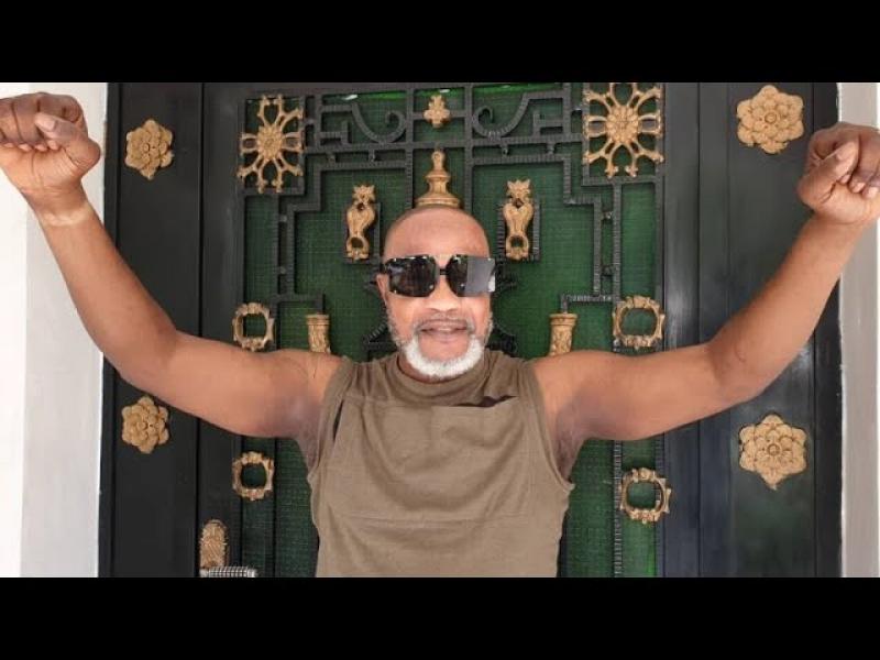 Koffi Olomide chez lui à Mont Fleury