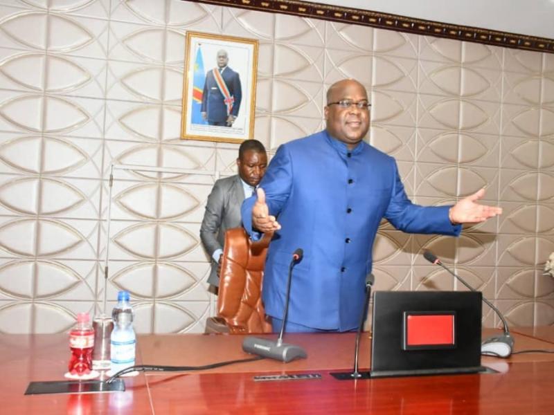 Félix Tshisekedi en pleine réunion