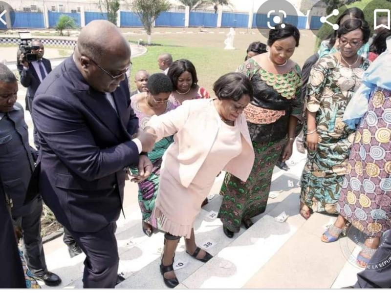Tshisekedi avec une personne vivant avec handicap, membre du gouvernement