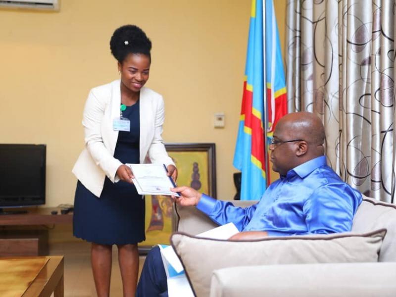 Félix Tshisekedi et une étudiante de l'inbtp 