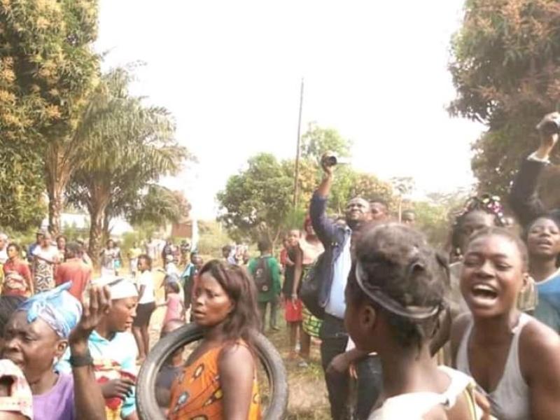 La population de Mont Ngafula en colère