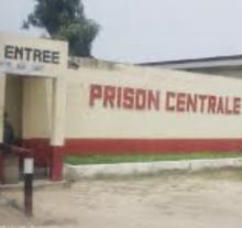 Prison 